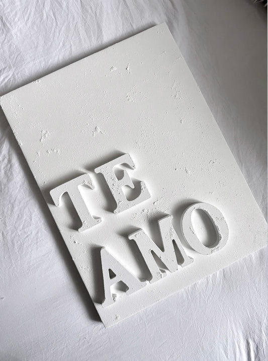 TE AMO textured canvas