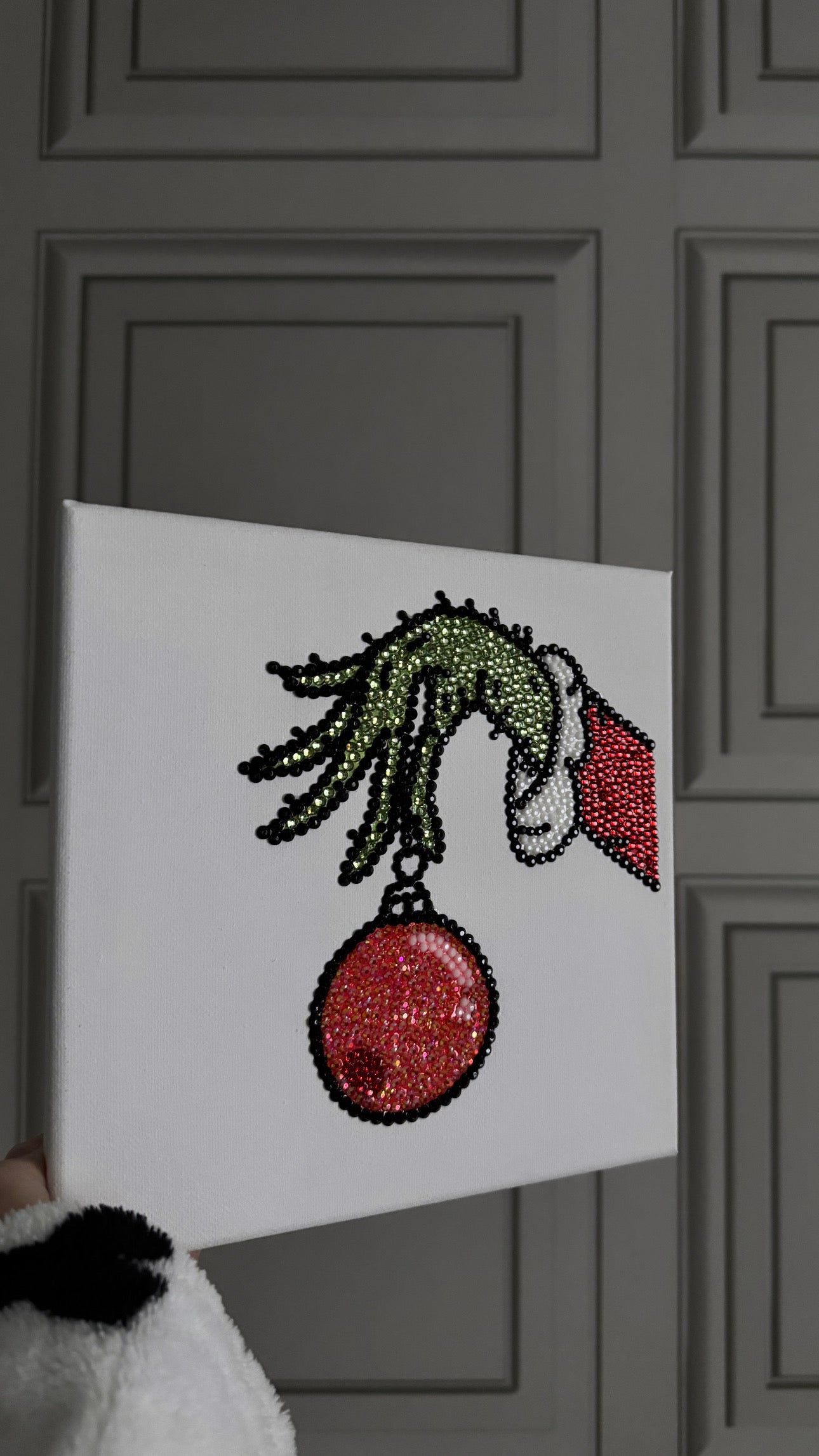 Grinch ball ball gem canvas